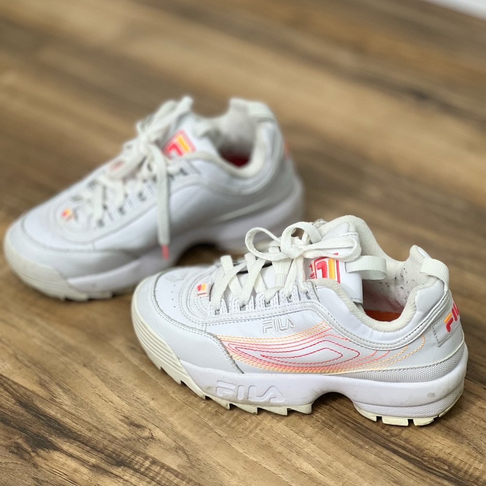 Fila Women's White and Pink Sneakers Size 6